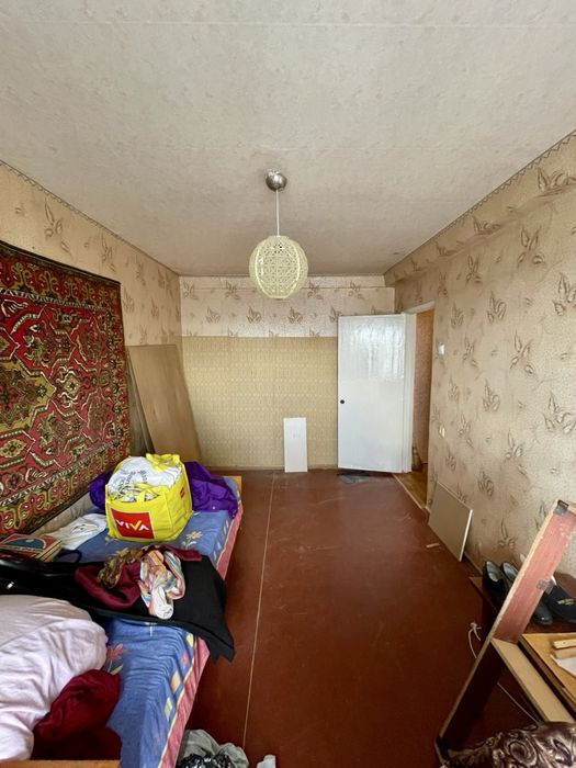 Продаж 2- во кімнатноі в центрі Украінки