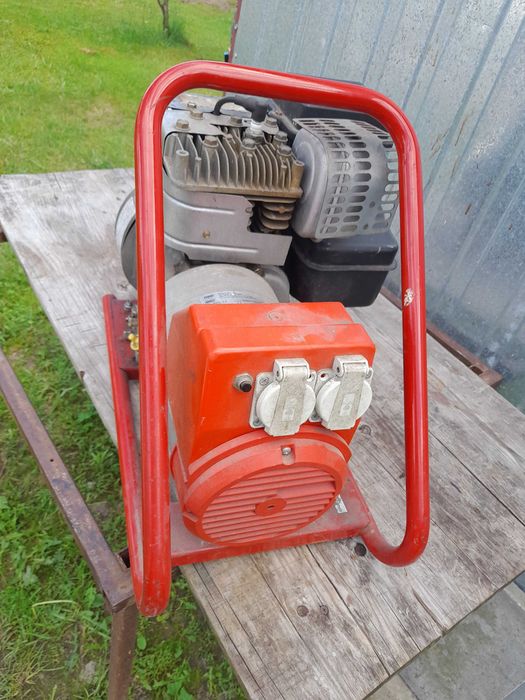 Agregat Generator prądotwórczy 2.2kw Silnik Briggs Stratton o mocy 5KM