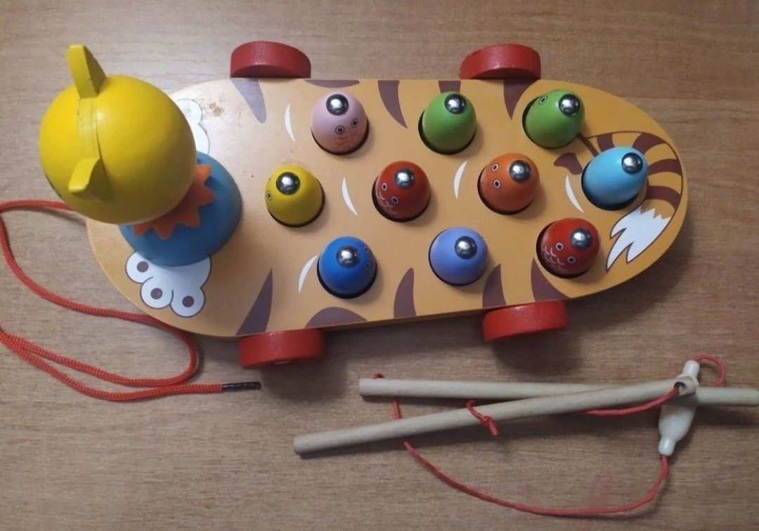Развивающая деревянная игрушка -каталка.Каталка-рыбалка-кот fun toys m