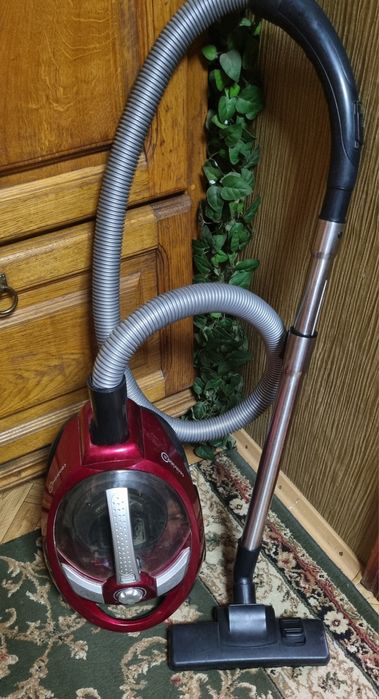 Продам колбовый пылесос Miele 2400w пр-во  Германия