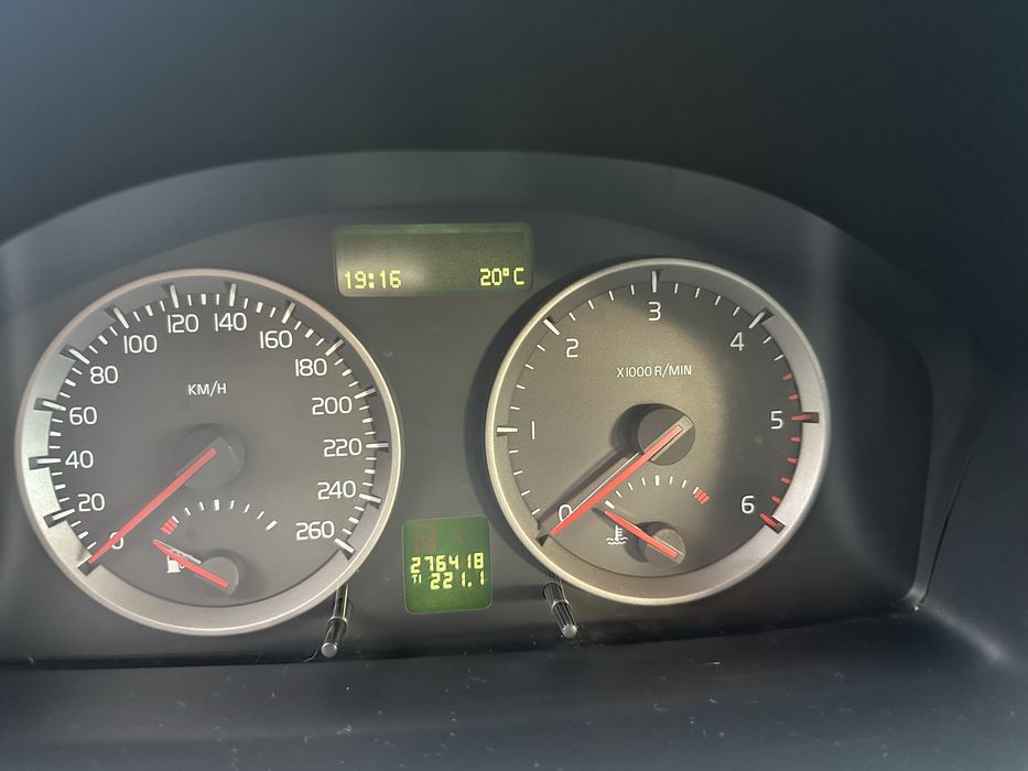 Volvo v50 2.0d kombi hak 2006r