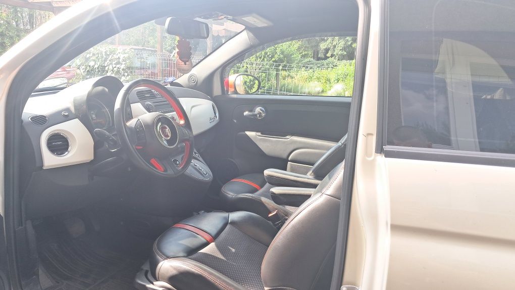 Fiat 500e niski przebieg, elektryk idealny do miasta