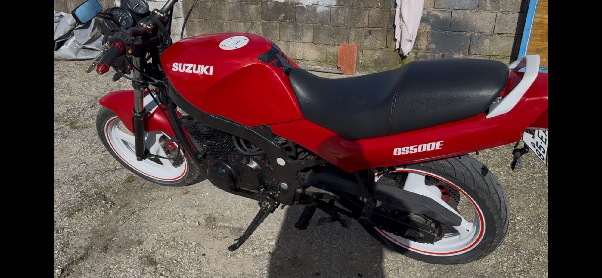 Suzuki GS 500E mota sempre estimada