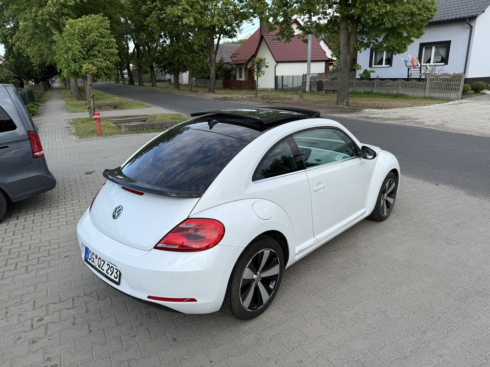 Volkswagen Beetle 1.4 Turbo 160km Biala perla nawigacja szyberdach