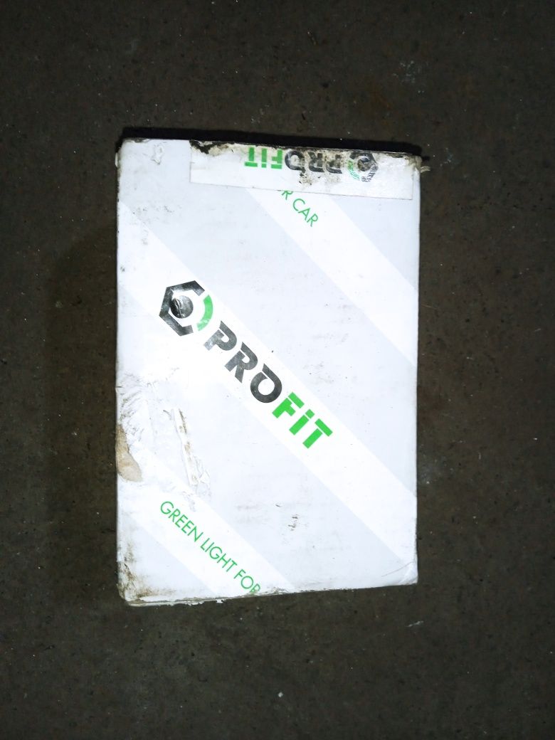 Продам тормозные колодки Profit