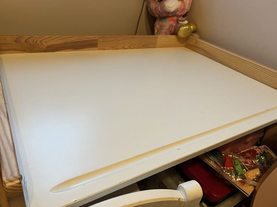 Sprzedam zestaw ikea biurko FLISAT dla dziecka  i krzeselko SUNDVIK