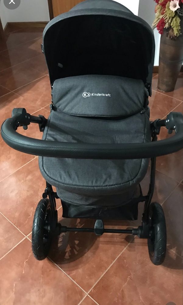 Carrinho de bebe.