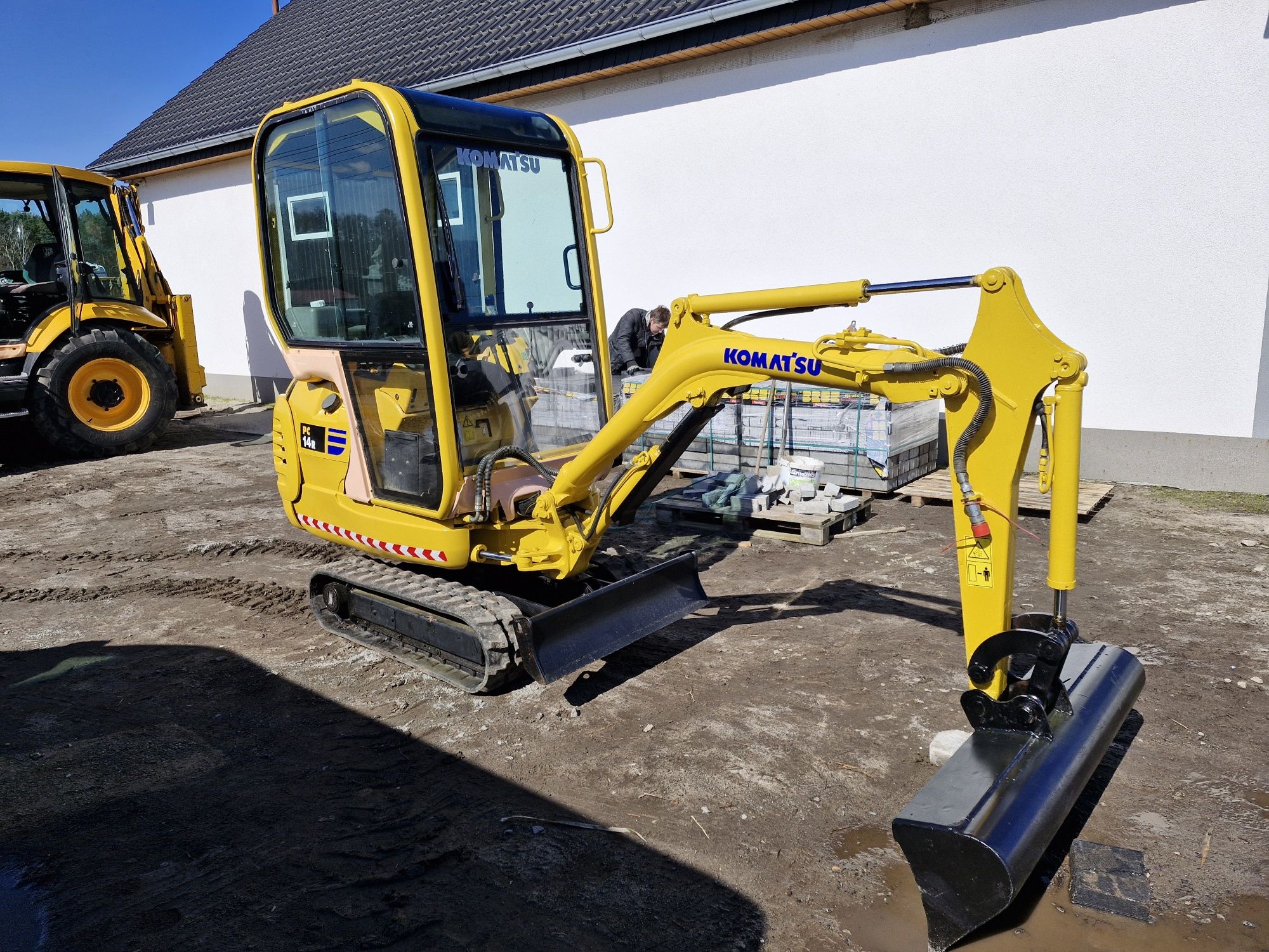 Minikoparka komatsu pc12r pc 14r jcb 8018