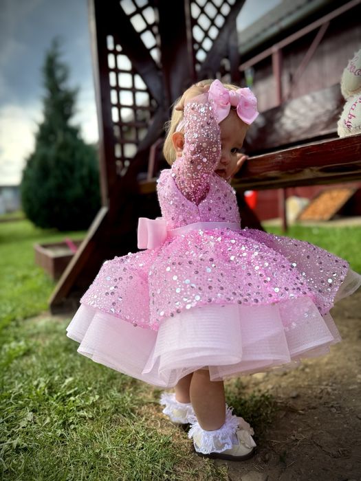 Плаття/сукня на рік(прокат Стрий/Стрийський р-н)