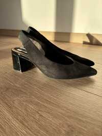 Sandalias pretas N 35 - Stradivarius