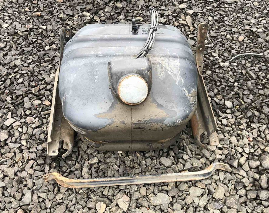 Бак Атего з кріпленням 100л Бак паливний Mercedes Atego 815, 817, 917