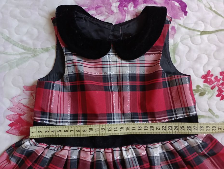 Святкова сукня на дівчинку 92-98