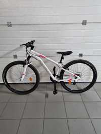 Bicicleta BTT mulher + Capacete como Novos