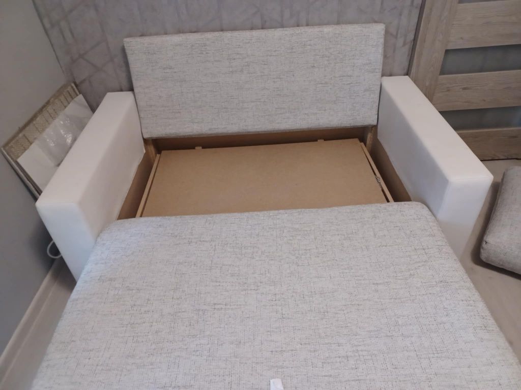 Sofa 2 osobowa biała rozkładana