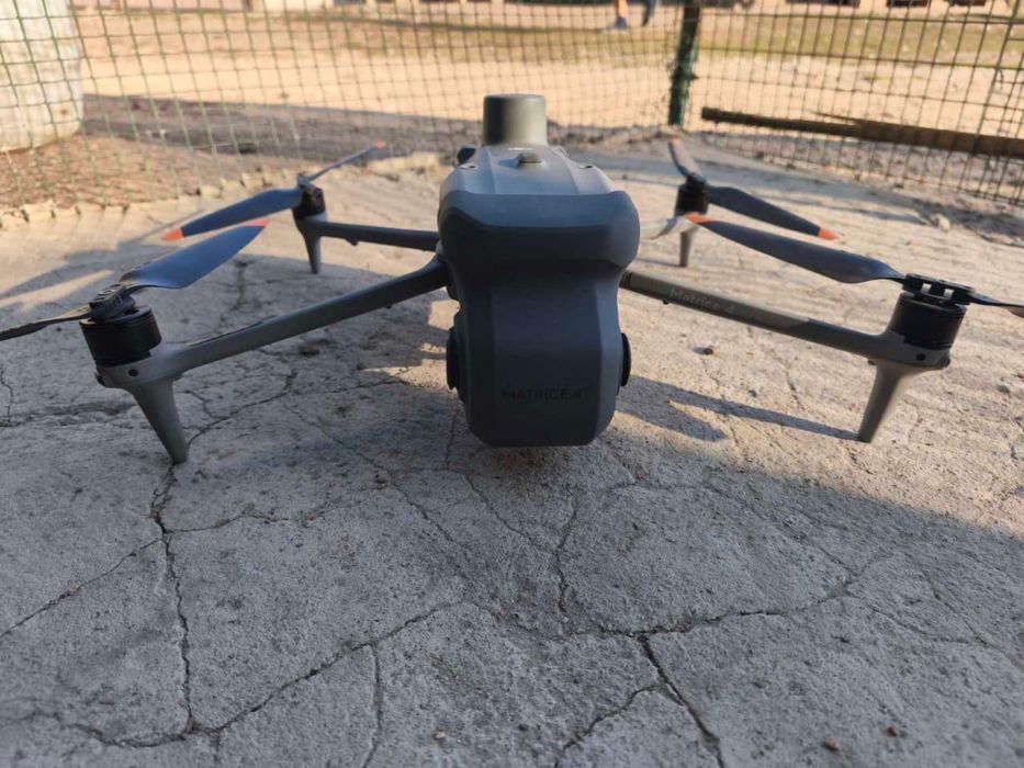 Квадрокоптер Matrice 4T