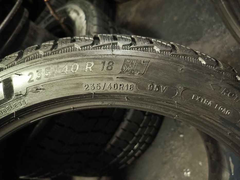 Sprzedam prawie nowe opony Michelin 235/40 r18