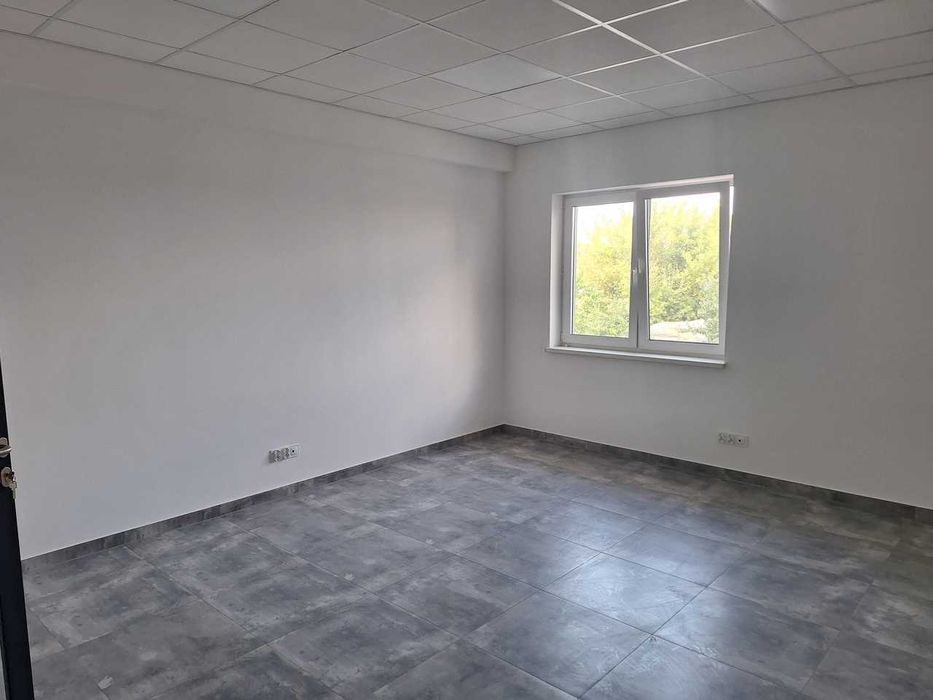 Hala magazynowa 640m2 + biuro 106m2 Ożarów Mazowiecki