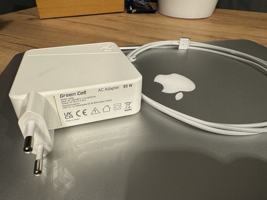 Apple MacBook Pro Retina 15'' A1398 i7 2.2GHz 16GB 1TB (2015)