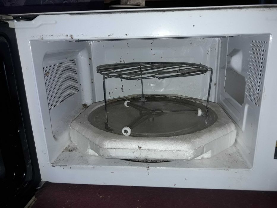 Микроволновая печь Hansa HMO-20PG рабочая