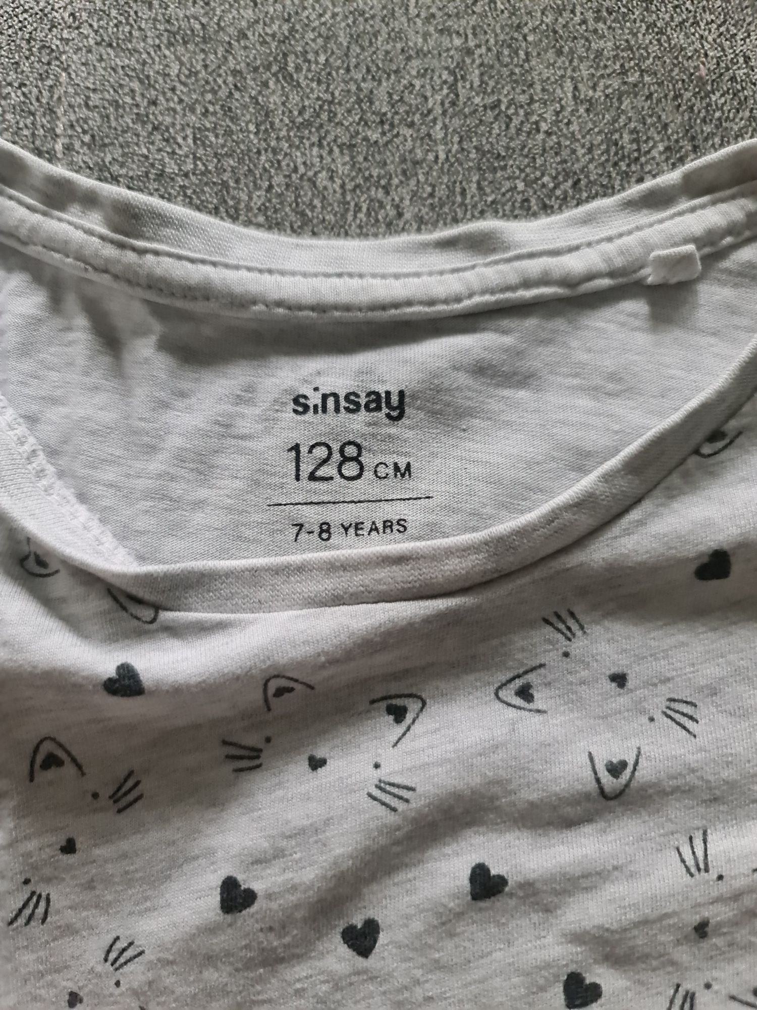 Sinsay 128 cm tshirt z długim rękawem koszulka w kotki popielata