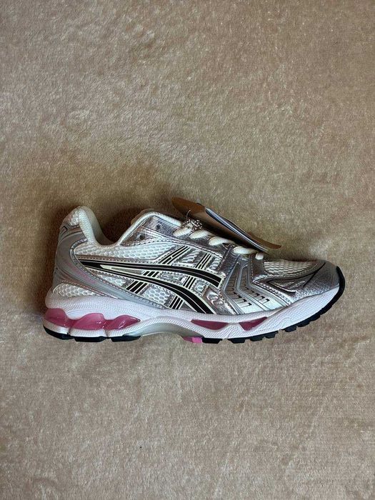 Жіночі спортивні кросівки рожеві Asics Gel Kayano 37 38 39 40 розмір