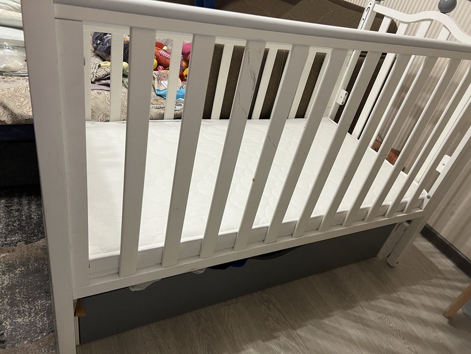 Дитяче ліжечко з матрасом Верес