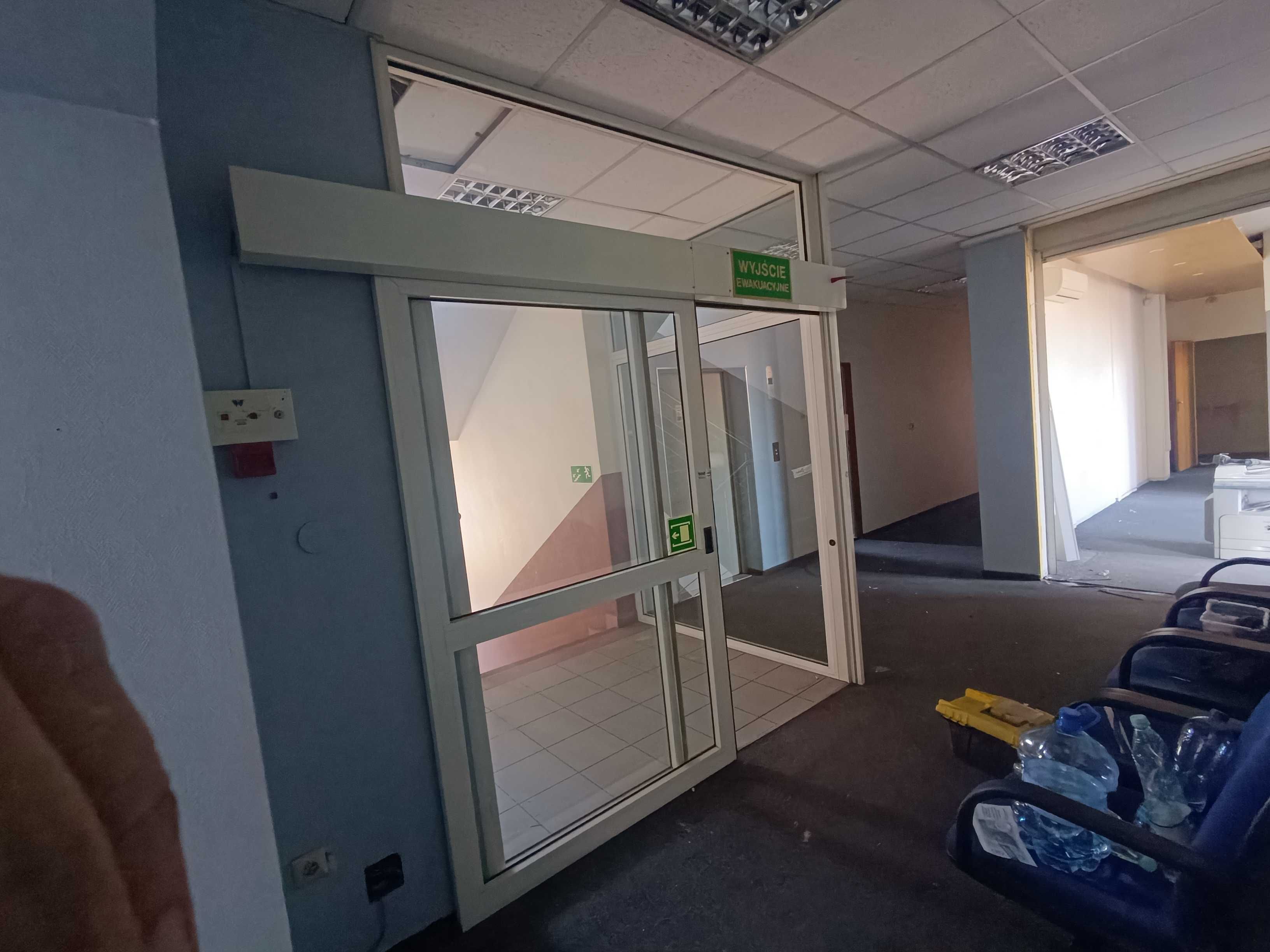 Drzwi automatyczne aluminiowe z zabudową