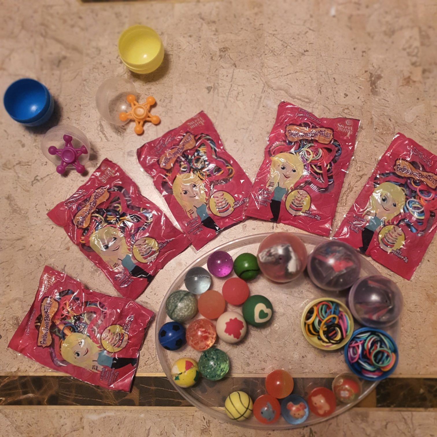 Zestaw gumki loom bands, spinnery, piłeczki