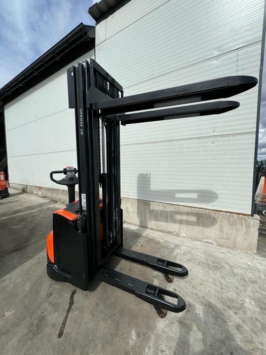 BT Toyota SWE120L Triplex 4.50m jak nowy 950 mth