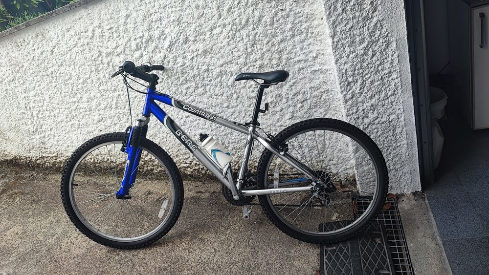 Bicicleta Berg Country S1 shimano 18v + pedais de encaixe