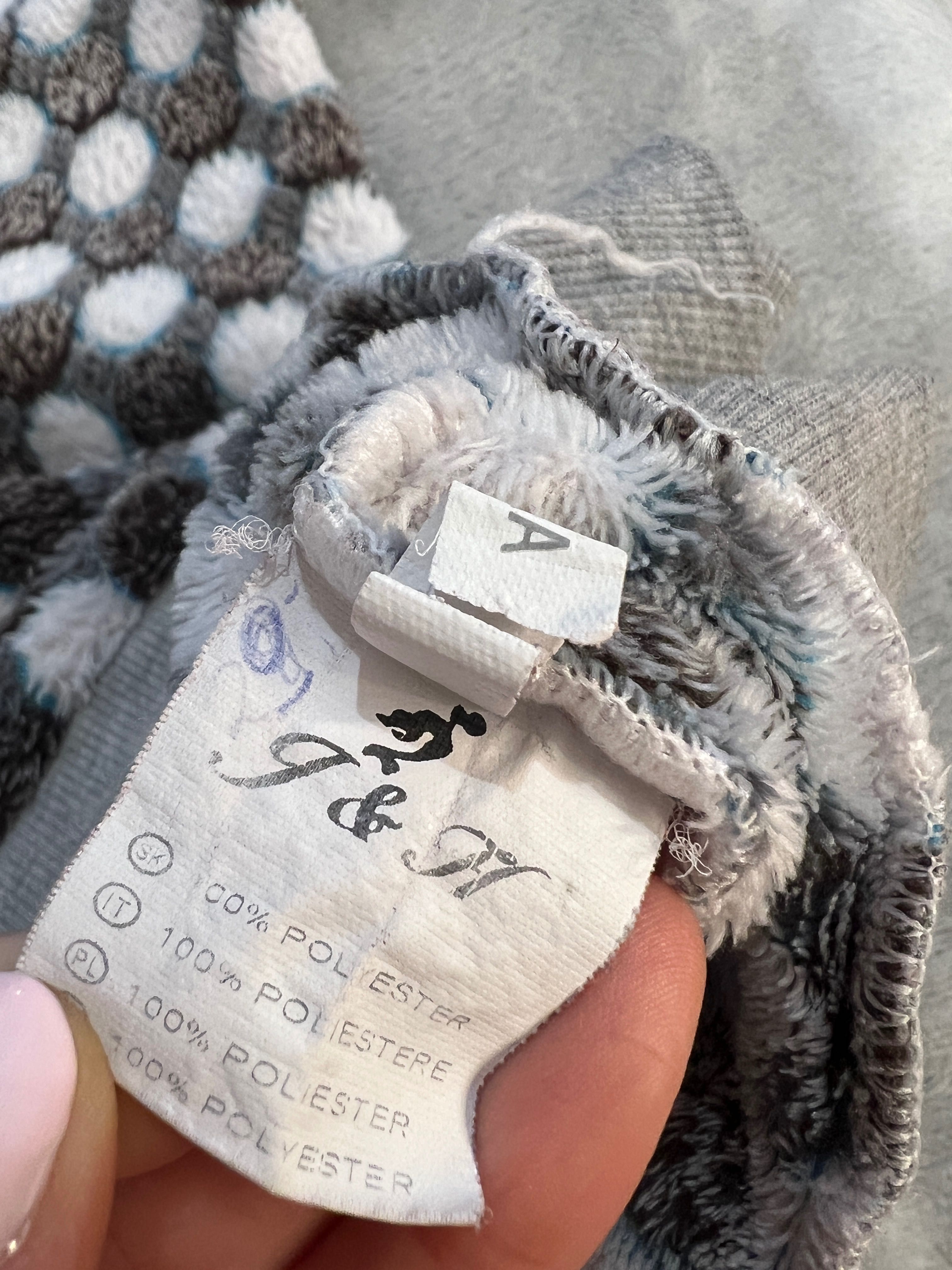 Góra od piżamy / pluszowa bluzka z długim rękawem w kropki