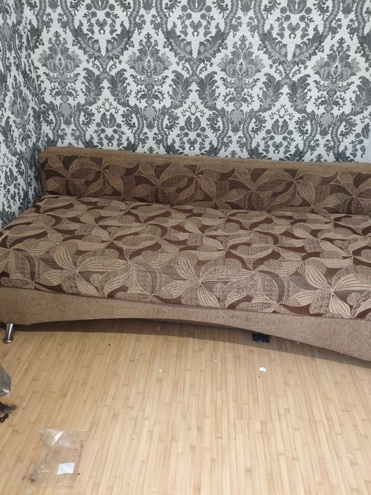 Продам диван. Вживаний.