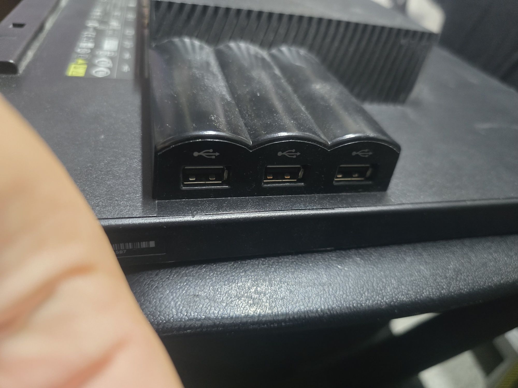 Sprzedam monitor Lenovo