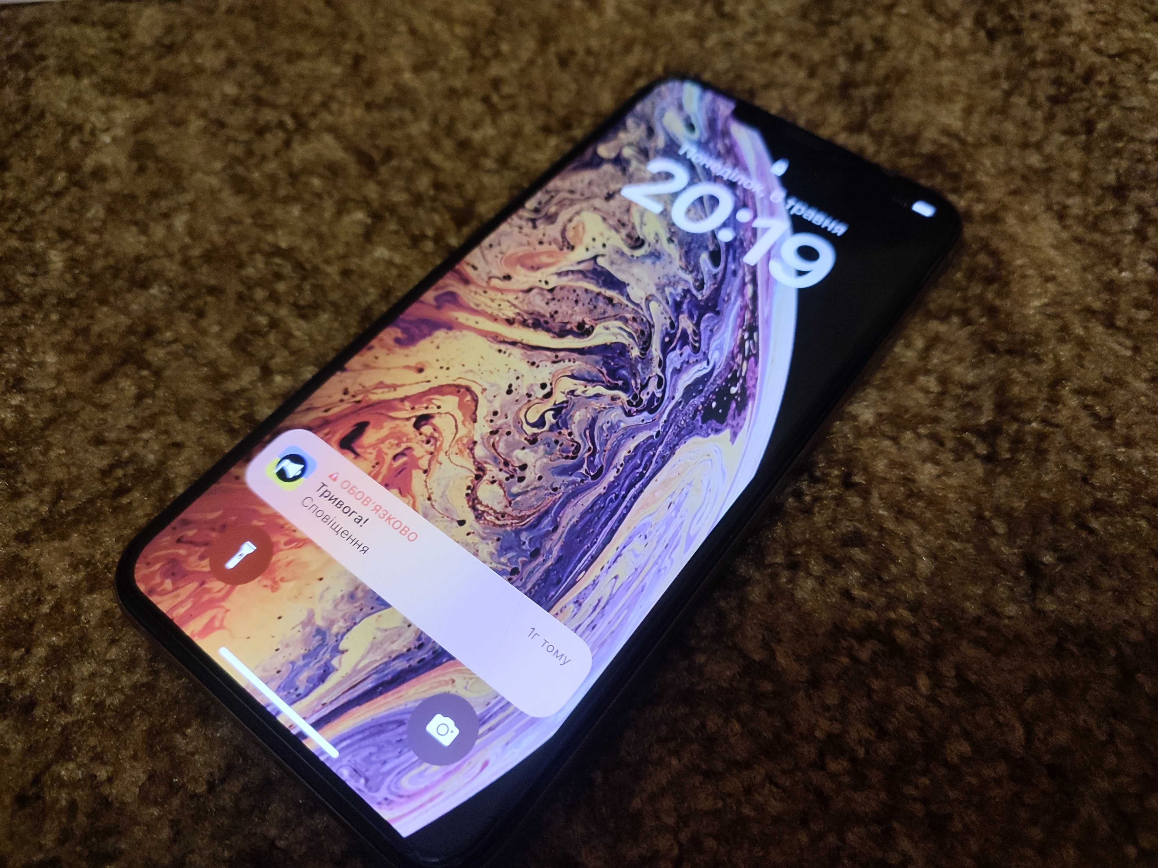 Продам IPhone XS Max на 256 gb, идеал