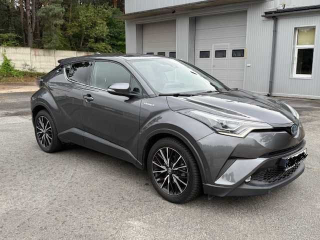 Toyota C-HR niski przebieg 42000