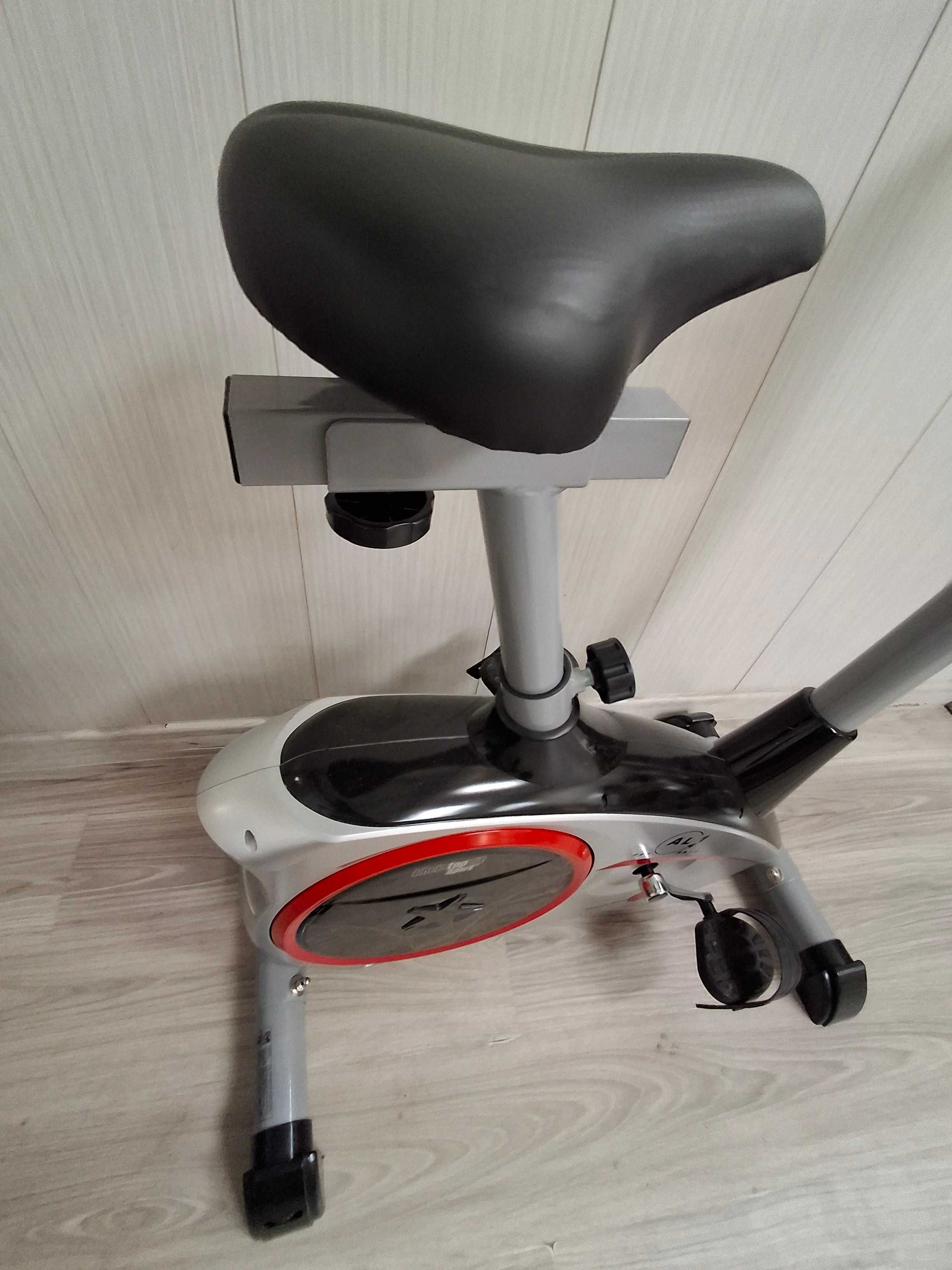 Rower treningowy magnetyczny pionowy Christopeit AL1 do 150 kg