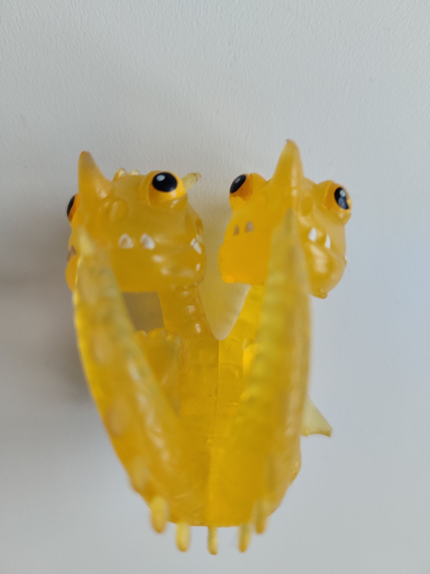 Żółta figurka mini smoków Barf & Belch Jak wytresować smoka 2