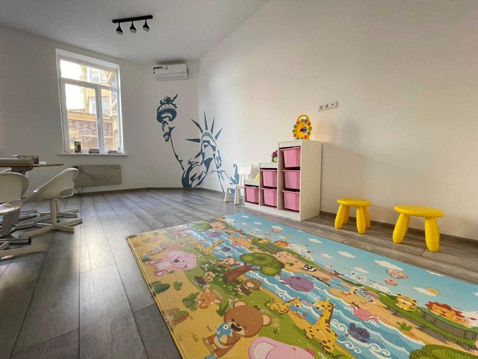 Комерційне приміщення 93 кв.м., ЖК "Софія Сіті", вул. Боголюбова, 42