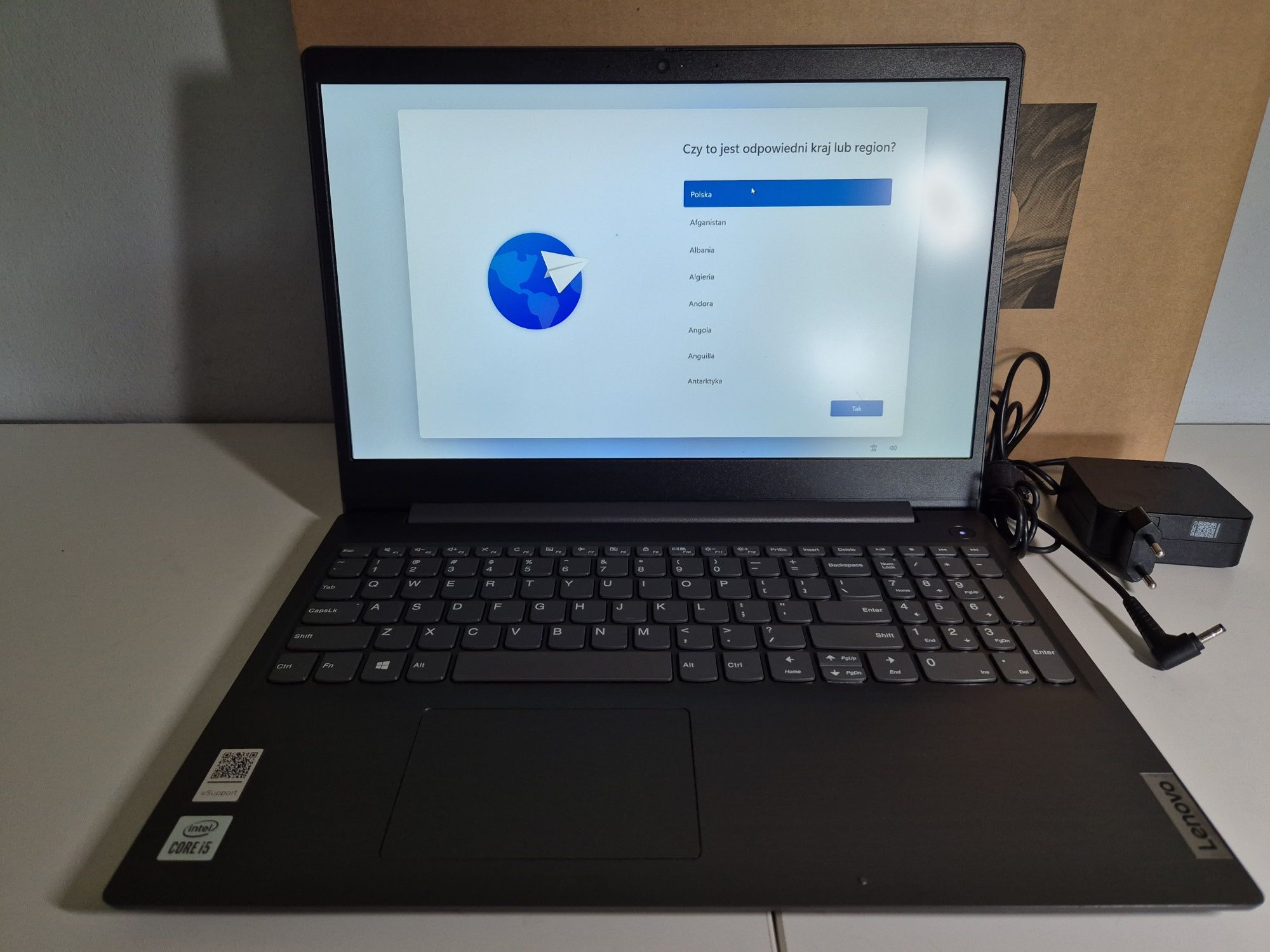 Laptop Lenovo v15 i5 10th gen