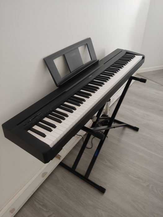 Piano Yamaha p45