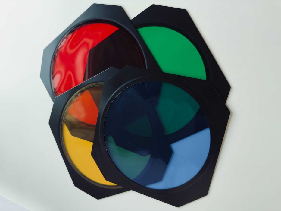 Wrota z plastrem miodu i filtry - bowens