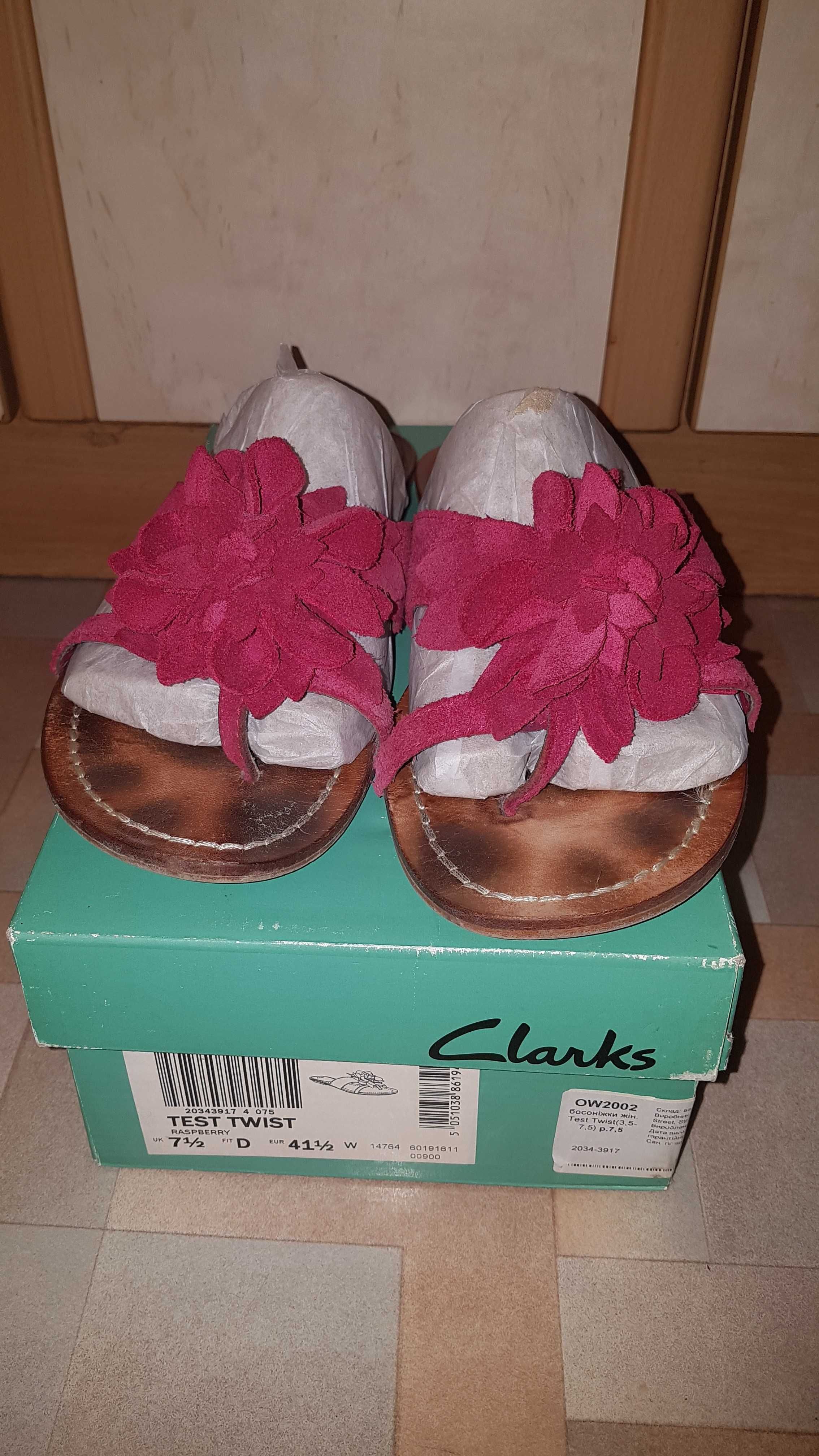 Яркие шлепанцы замша с цветком Clarks Test Twist 41,5 р-р 26,5 см