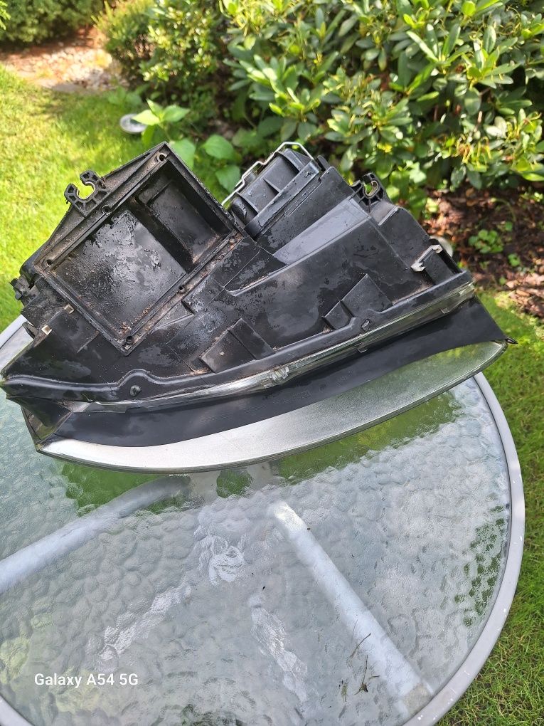 Lampa lewa Audia4 b6