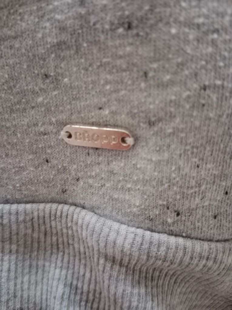 Sprzedam bluzę Cropp z motywem wilka xl