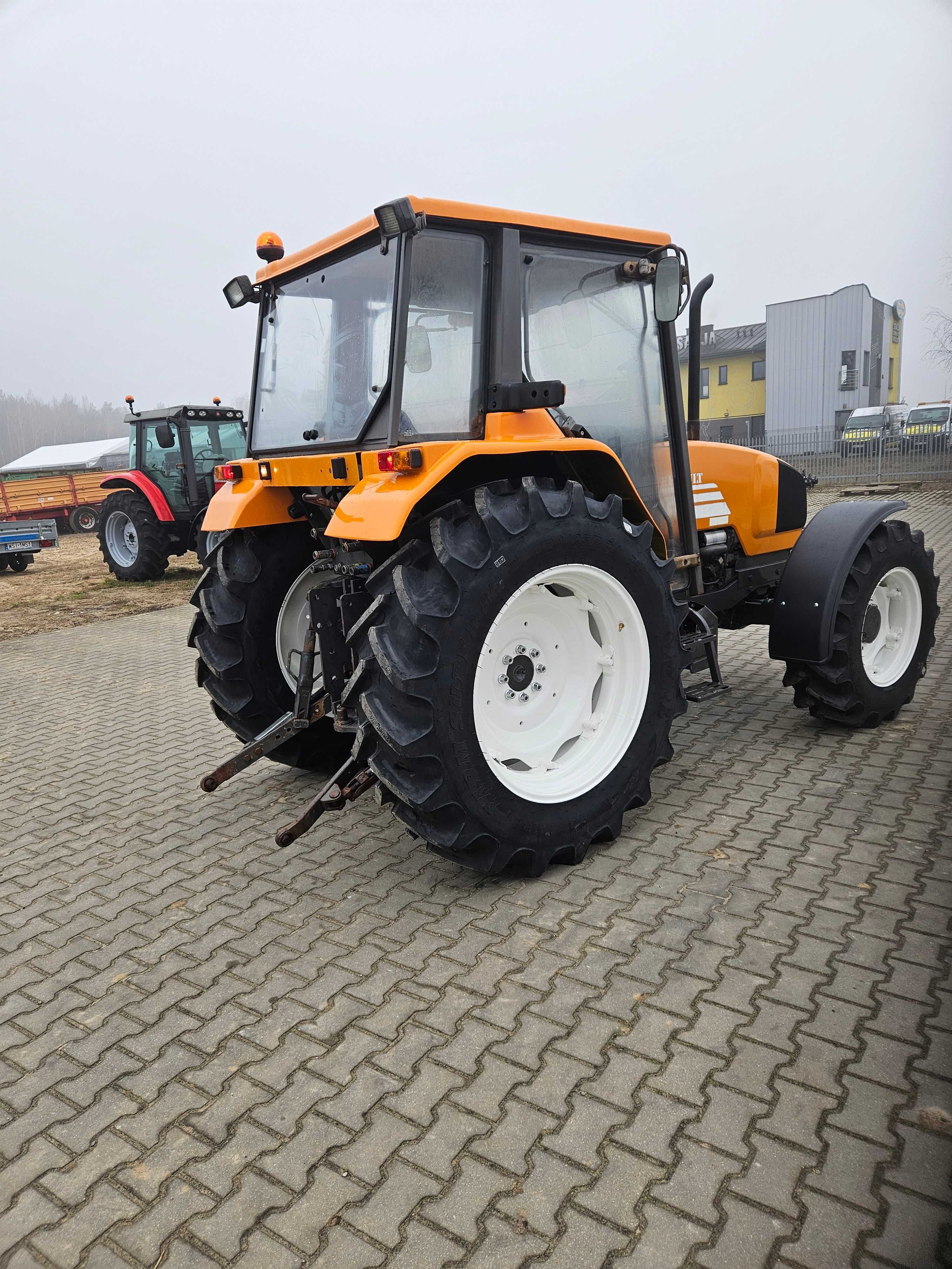 Renault Ceres 335