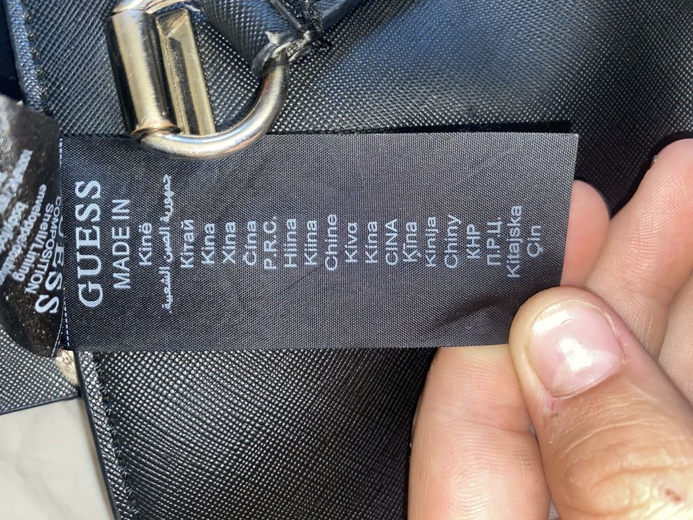 Продам сумку Guess 800 грн є торг