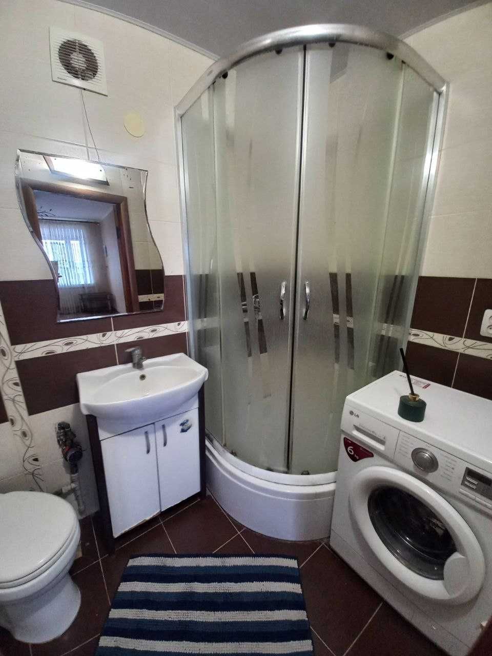 Продаж двокімнатної квартири по вул Шекінська
