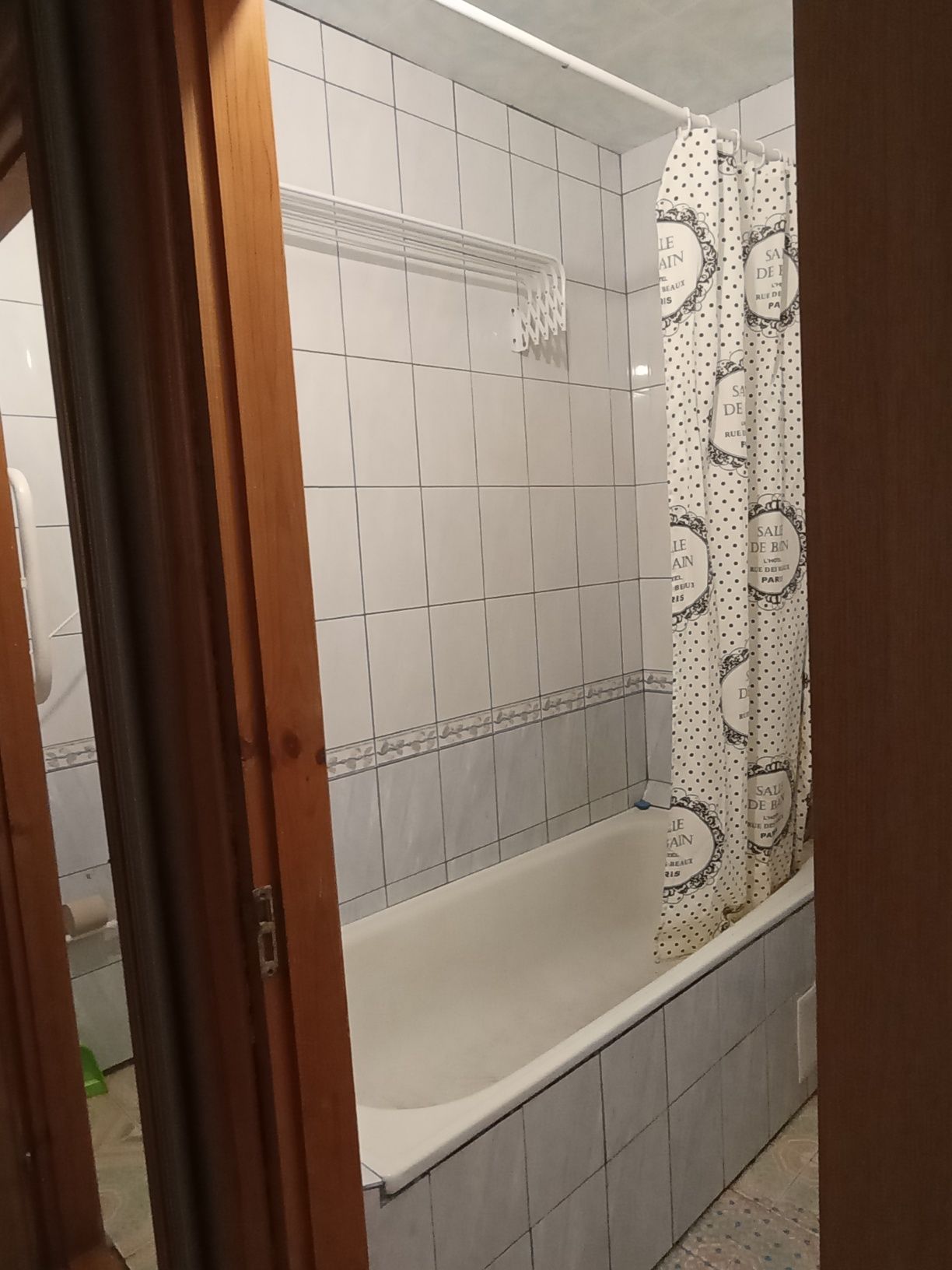 Троєщина.  Погодно- 150 грн рік, посуточно, потижнево