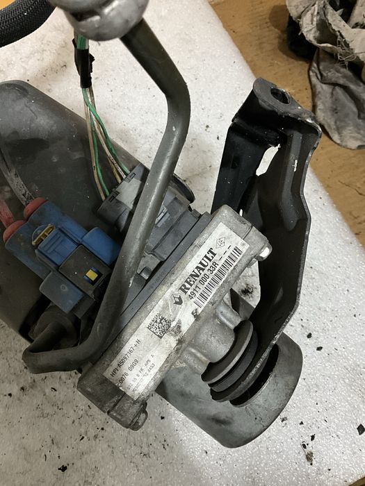 Bomba de direçao assistida Renault Laguna III