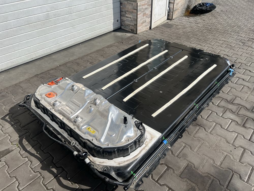 Батарея Tesla 82kwh dual motor